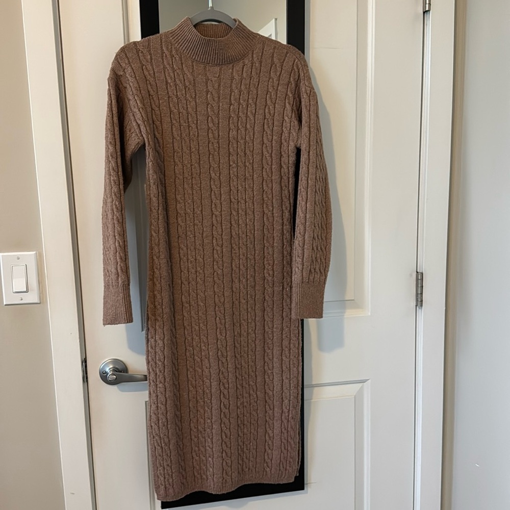 Cable knit midi sweater dress